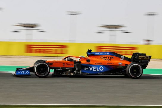 Daniel Ricciardo (AUS) McLaren MCL35M.
19.11.2021 Formula 1 World Championship, Rd 20, Qatar Grand Prix, Doha, Qatar, Practice Day.
- www.xpbimages.com, EMail: requests@xpbimages.com © Copyright: Moy / XPB Images