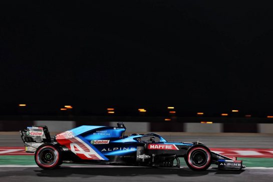 Fernando Alonso (ESP) Alpine F1 Team A521.
19.11.2021 Formula 1 World Championship, Rd 20, Qatar Grand Prix, Doha, Qatar, Practice Day.
- www.xpbimages.com, EMail: requests@xpbimages.com © Copyright: Batchelor / XPB Images