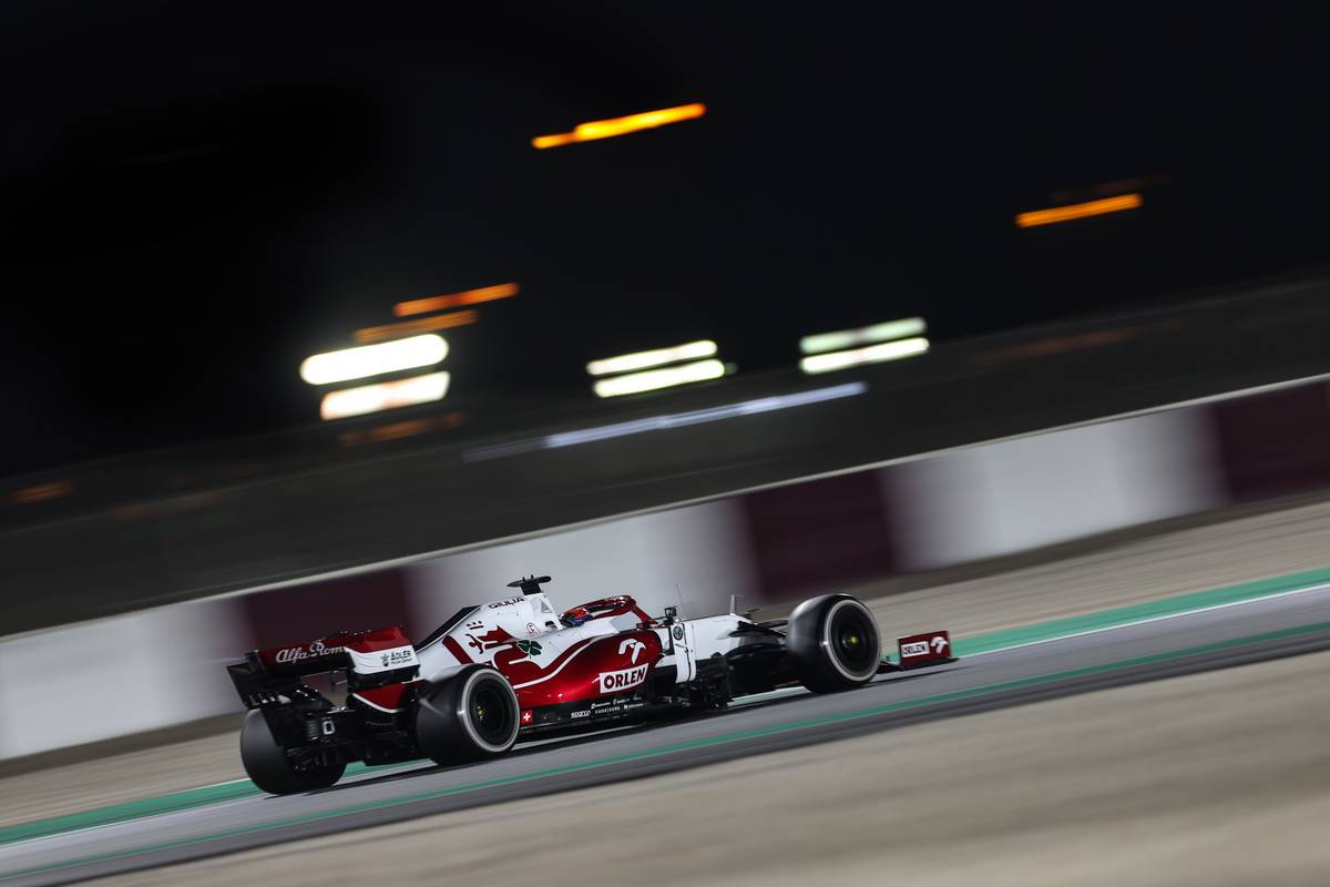 Kimi Raikkonen (FIN) Alfa Romeo Racing C41. 19.11.2021 Formula 1 World Championship, Rd 20, Qatar Grand Prix, Doha