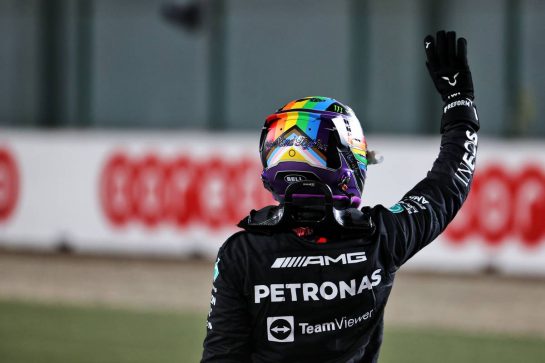 Lewis Hamilton (GBR) Mercedes AMG F1 celebrates his pole position in qualifying parc ferme.
20.11.2021. Formula 1 World Championship, Rd 20, Qatar Grand Prix, Doha, Qatar, Qualifying Day.
- www.xpbimages.com, EMail: requests@xpbimages.com © Copyright: Batchelor / XPB Images