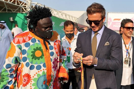(L to R): Mr Moko (SEN) Crown Hearts Jewelry with David Beckham (GBR) Former Football Player.
21.11.2021. Formula 1 World Championship, Rd 20, Qatar Grand Prix, Doha, Qatar, Race Day.
- www.xpbimages.com, EMail: requests@xpbimages.com © Copyright: Moy / XPB Images