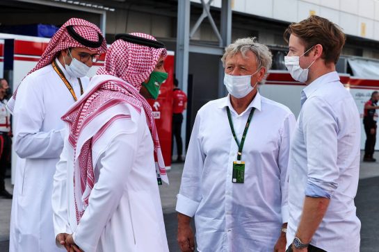 Prince Khalid Bin Sultan Al Faisal (KSA) President of the Saudi Automobile and Motorcycle Federation (Left) with Hermann Tilke (GER) Circuit Designer (Centre).
21.11.2021. Formula 1 World Championship, Rd 20, Qatar Grand Prix, Doha, Qatar, Race Day.
- www.xpbimages.com, EMail: requests@xpbimages.com © Copyright: Moy / XPB Images