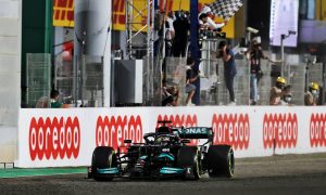 Hamilton fastest lap attempt in Qatar prevented by time