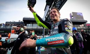 F1 drivers salute 'living legend' Valentino Rossi ahead of swansong race