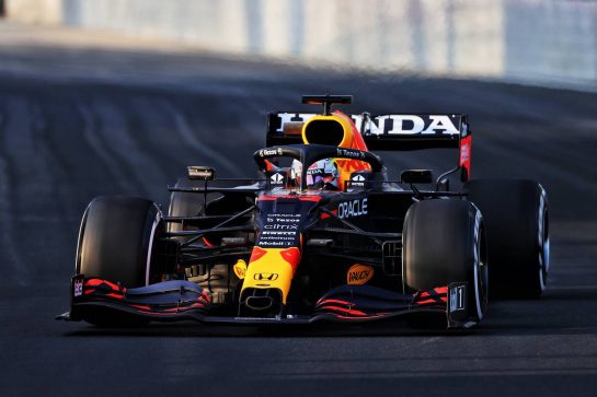 Max Verstappen (NLD) Red Bull Racing RB16B.
03.12.2021 Formula 1 World Championship, Rd 21, Saudi Arabian Grand Prix, Jeddah, Saudi Arabia, Practice Day.
- www.xpbimages.com, EMail: requests@xpbimages.com © Copyright: Moy / XPB Images