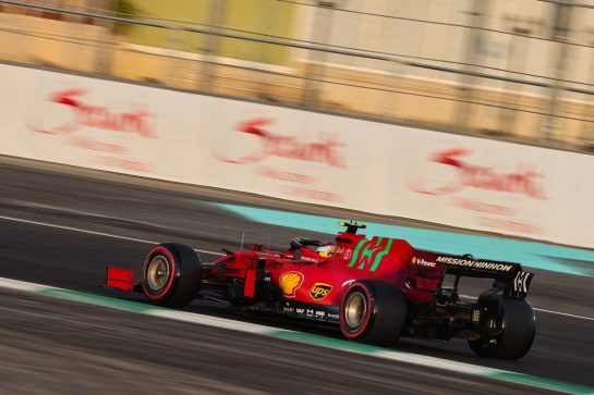 Carlos Sainz Jr (ESP), Scuderia Ferrari 03.12.2021 Formula 1 World Championship, Rd 21, Saudi Arabian Grand Prix, Jeddah, Saudi Arabia, Practice Day.- www.xpbimages.com, EMail: requests@xpbimages.com © Copyright: Charniaux / XPB Images