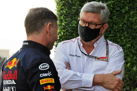 (L to R): Christian Horner (GBR) Red Bull Racing Team Principal with Ross Brawn (GBR) Managing Director, Motor Sports.
04.12.2021. Formula 1 World Championship, Rd 21, Saudi Arabian Grand Prix, Jeddah, Saudi Arabia, Qualifying Day.
- www.xpbimages.com, EMail: requests@xpbimages.com © Copyright: Moy / XPB Images