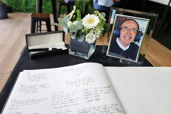 A book of condolences in the paddock for Frank Williams.
04.12.2021. Formula 1 World Championship, Rd 21, Saudi Arabian Grand Prix, Jeddah, Saudi Arabia, Qualifying Day.
- www.xpbimages.com, EMail: requests@xpbimages.com © Copyright: Moy / XPB Images
