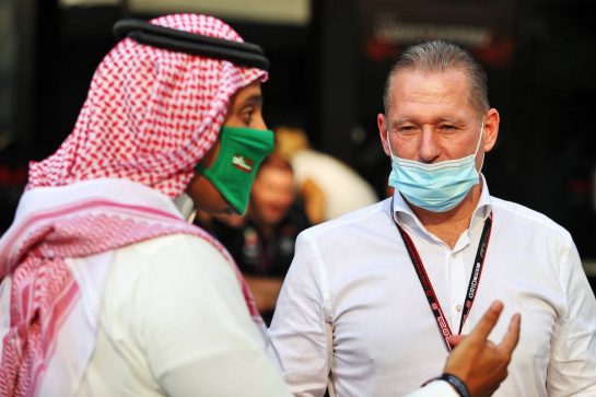 (L to R): Prince Khalid Bin Sultan Al Faisal (KSA) President of the Saudi Automobile and Motorcycle Federation with Jos Verstappen (NLD).
05.12.2021. Formula 1 World Championship, Rd 21, Saudi Arabian Grand Prix, Jeddah, Saudi Arabia, Race Day.
- www.xpbimages.com, EMail: requests@xpbimages.com © Copyright: Moy / XPB Images