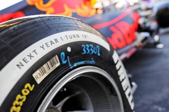 Red Bull Racing RB16B - Pirelli tyre.
09.12.2021. Formula 1 World Championship, Rd 22, Abu Dhabi Grand Prix, Yas Marina Circuit, Abu Dhabi, Preparation Day.
- www.xpbimages.com, EMail: requests@xpbimages.com © Copyright: Batchelor / XPB Images