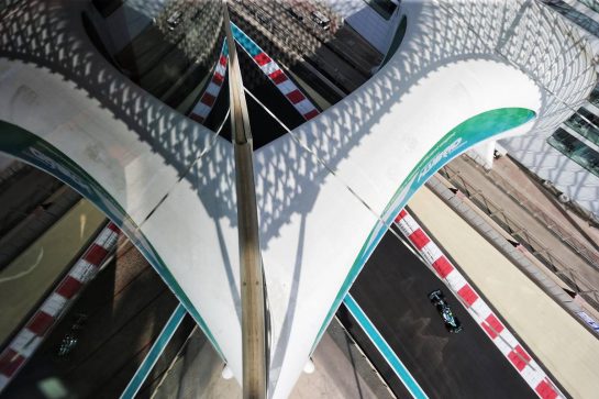 Sebastian Vettel (GER) Aston Martin F1 Team AMR21.
10.12.2021. Formula 1 World Championship, Rd 22, Abu Dhabi Grand Prix, Yas Marina Circuit, Abu Dhabi, Practice Day.
- www.xpbimages.com, EMail: requests@xpbimages.com © Copyright: Bearne / XPB Images