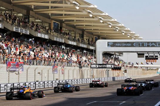 Daniel Ricciardo (AUS) McLaren MCL35M and Lando Norris (GBR) McLaren MCL35M practice starts.
10.12.2021. Formula 1 World Championship, Rd 22, Abu Dhabi Grand Prix, Yas Marina Circuit, Abu Dhabi, Practice Day.
- www.xpbimages.com, EMail: requests@xpbimages.com © Copyright: Batchelor / XPB Images