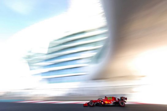 Charles Leclerc (FRA), Scuderia Ferrari 10.12.2021. Formula 1 World Championship, Rd 22, Abu Dhabi Grand Prix, Yas Marina Circuit, Abu Dhabi, Practice Day.- www.xpbimages.com, EMail: requests@xpbimages.com © Copyright: Charniaux / XPB Images