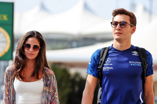 (L to R): Carmen Montero Mundt with her boyfriend George Russell (GBR) Williams Racing.
11.12.2021. Formula 1 World Championship, Rd 22, Abu Dhabi Grand Prix, Yas Marina Circuit, Abu Dhabi, Qualifying Day.
- www.xpbimages.com, EMail: requests@xpbimages.com © Copyright: Batchelor / XPB Images