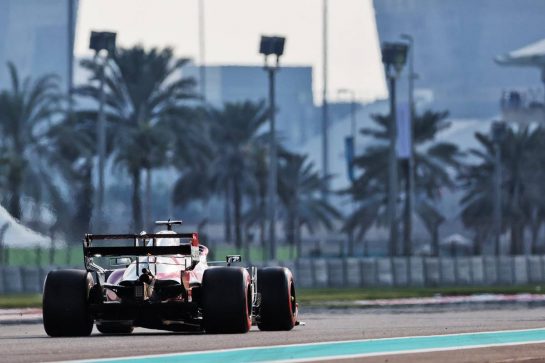 Kimi Raikkonen (FIN) Alfa Romeo Racing C41.
11.12.2021. Formula 1 World Championship, Rd 22, Abu Dhabi Grand Prix, Yas Marina Circuit, Abu Dhabi, Qualifying Day.
- www.xpbimages.com, EMail: requests@xpbimages.com © Copyright: Batchelor / XPB Images