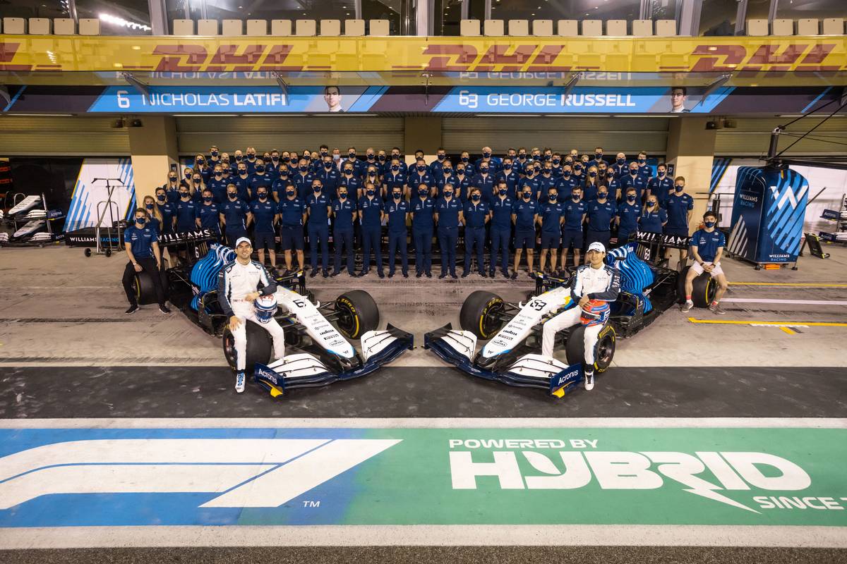 Williams team line-up - 2021 end of season at Abu Dhabi.