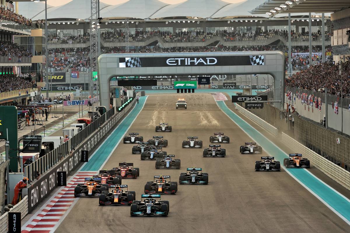 Max Verstappen beats Lewis Hamilton to F1 world title on last lap in Abu  Dhabi, Formula One