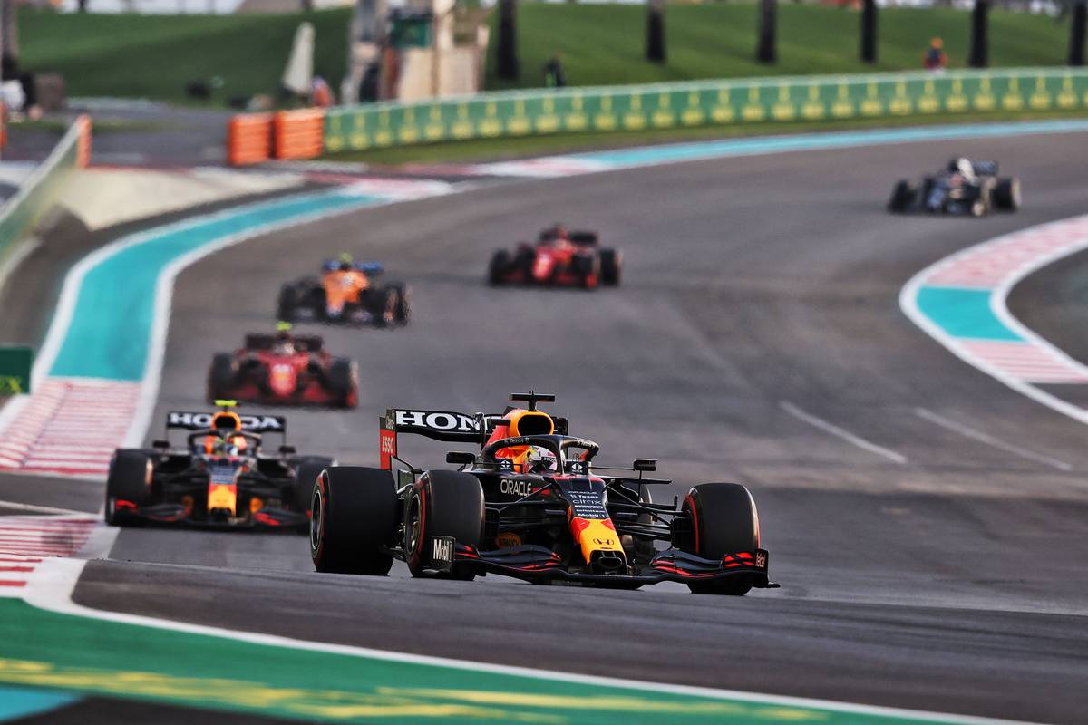Max Verstappen (NLD) Red Bull Racing RB16B. 12.12.2021. Formula 1 World Championship, Rd 22, Abu Dhabi Grand Prix, Yas Marina