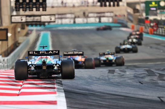Fernando Alonso (ESP) Alpine F1 Team A521.
12.12.2021. Formula 1 World Championship, Rd 22, Abu Dhabi Grand Prix, Yas Marina Circuit, Abu Dhabi, Race Day.
- www.xpbimages.com, EMail: requests@xpbimages.com © Copyright: Charniaux / XPB Images