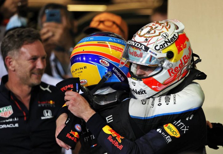 Race winner and World Champion Max Verstappen (NLD) Red Bull Racing (Right) celebrates with Fernando Alonso (ESP) Alpine F1 Team in parc ferme. 12.12.2021. Formula 1 World Championship, Rd 22, Abu Dhabi