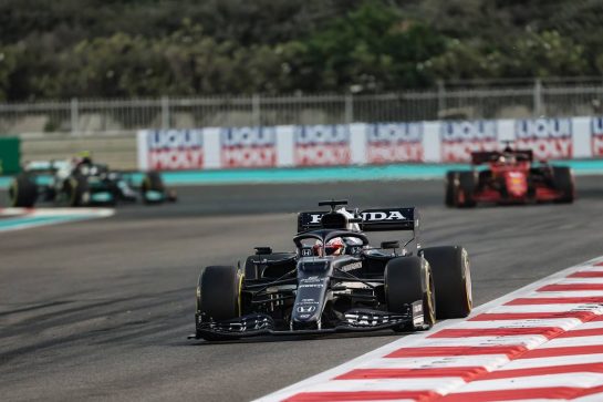 Yuki Tsunoda (JPN), Alpha Tauri 
12.12.2021. Formula 1 World Championship, Rd 22, Abu Dhabi Grand Prix, Yas Marina Circuit, Abu Dhabi, Race Day.
- www.xpbimages.com, EMail: requests@xpbimages.com © Copyright: Charniaux / XPB Images
