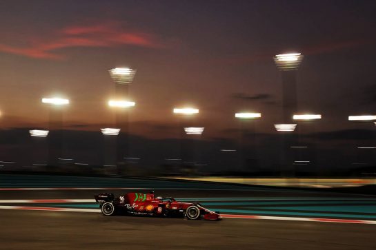 Charles Leclerc (MON) Ferrari SF-21.
12.12.2021. Formula 1 World Championship, Rd 22, Abu Dhabi Grand Prix, Yas Marina Circuit, Abu Dhabi, Race Day.
- www.xpbimages.com, EMail: requests@xpbimages.com © Copyright: Moy / XPB Images