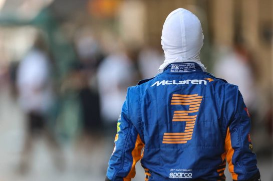 Daniel Ricciardo (AUS), McLaren F1 Team 14.12.2021. Formula 1 Testing, Yas Marina Circuit, Abu Dhabi, Tuesday.- www.xpbimages.com, EMail: requests@xpbimages.com © Copyright: Charniaux / XPB Images
