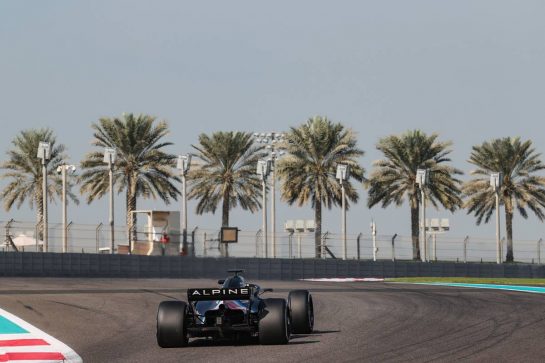 Fernando Alonso (ESP), Alpine F1 Team 15.12.2021. Formula 1 Testing, Yas Marina Circuit, Abu Dhabi, Wednesday.- www.xpbimages.com, EMail: requests@xpbimages.com © Copyright: Charniaux / XPB Images