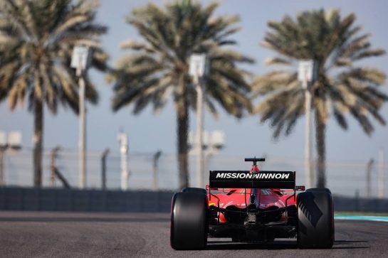 Carlos Sainz Jr (ESP), Scuderia Ferrari 15.12.2021. Formula 1 Testing, Yas Marina Circuit, Abu Dhabi, Wednesday.- www.xpbimages.com, EMail: requests@xpbimages.com © Copyright: Charniaux / XPB Images