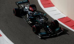 Hamilton leads Verstappen in final practice in Abu Dhabi