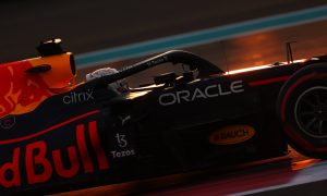Verstappen: 'Pole is amazing feeling!', unworried by tyre switch