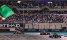 Lewis Hamilton (GBR), Mercedes AMG F1 and Max Verstappen (NLD), Red Bull Racing last lap 12.12.2021. Formula 1 World Championship, Rd 22, Abu Dhabi Grand Prix, Yas Marina