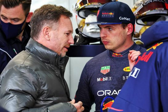 (L to R): Christian Horner (GBR) Red Bull Racing Team Principal with Max Verstappen (NLD) Red Bull Racing.
23.02.2022. Formula One Testing, Day One, Barcelona, Spain. Wednesday.
- www.xpbimages.com, EMail: requests@xpbimages.com © Copyright: Batchelor / XPB Images