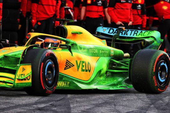 Daniel Ricciardo (AUS) McLaren MCL36 running flow-vis paint.
24.02.2022. Formula One Testing, Day Two, Barcelona, Spain. Thursday.
- www.xpbimages.com, EMail: requests@xpbimages.com © Copyright: Moy / XPB Images