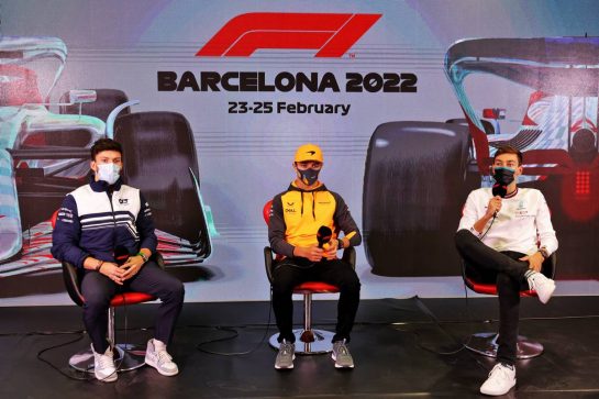 (L to R): Pierre Gasly (FRA) AlphaTauri; Lando Norris (GBR) McLaren; and George Russell (GBR) Mercedes AMG F1 in the FIA Press Conference.
25.02.2022. Formula One Testing, Day Three, Barcelona, Spain. Friday.
- www.xpbimages.com, EMail: requests@xpbimages.com © Copyright: Bearne / XPB Images