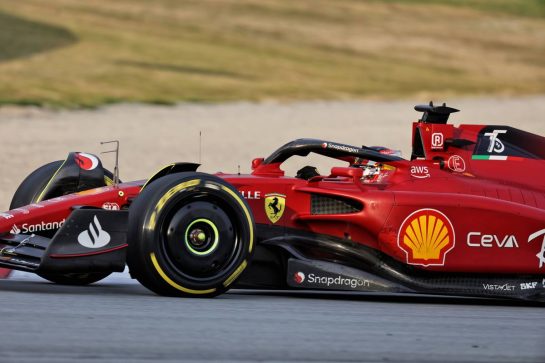 Carlos Sainz Jr (ESP) Ferrari F1-75 - sidepod.
25.02.2022. Formula One Testing, Day Three, Barcelona, Spain. Friday.
- www.xpbimages.com, EMail: requests@xpbimages.com © Copyright: Bearne / XPB Images