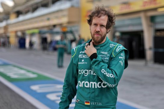 Sebastian Vettel (GER) Aston Martin F1 Team.
10.03.2022. Formula 1 Testing, Sakhir, Bahrain, Day One.
- www.xpbimages.com, EMail: requests@xpbimages.com © Copyright: Bearne / XPB Images
