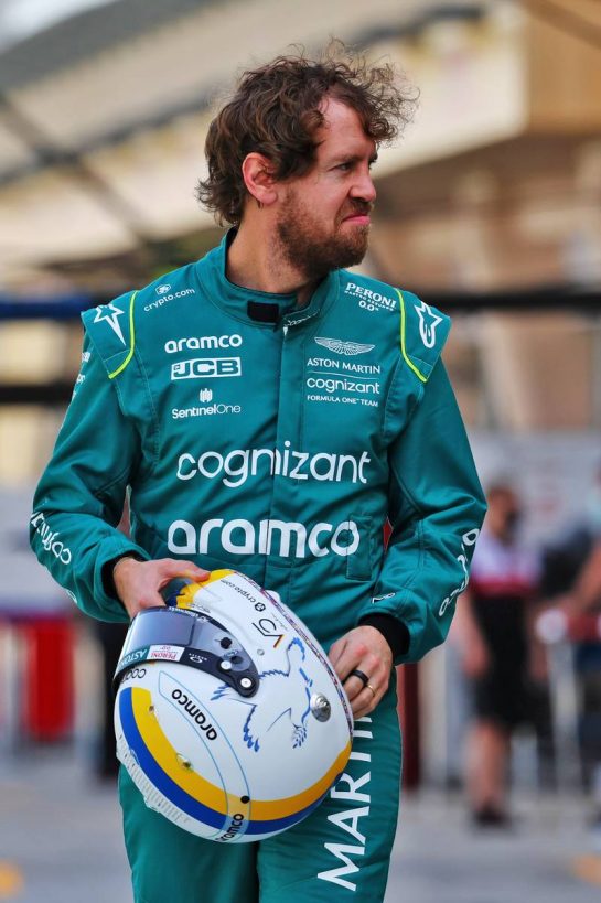 Sebastian Vettel (GER) Aston Martin F1 Team.
10.03.2022. Formula 1 Testing, Sakhir, Bahrain, Day One.
- www.xpbimages.com, EMail: requests@xpbimages.com © Copyright: Batchelor / XPB Images