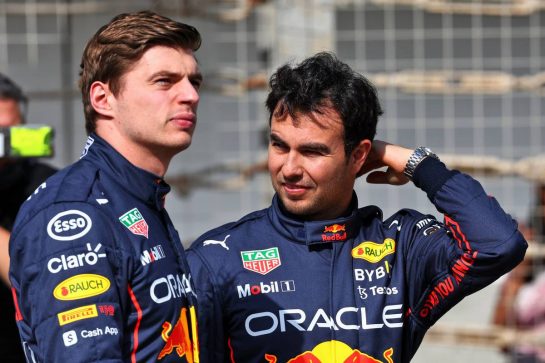 (L to R): Max Verstappen (NLD) Red Bull Racing with Sergio Perez (MEX) Red Bull Racing.
10.03.2022. Formula 1 Testing, Sakhir, Bahrain, Day One.
- www.xpbimages.com, EMail: requests@xpbimages.com © Copyright: Batchelor / XPB Images
