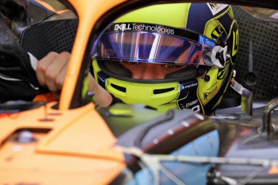 Lando Norris (GBR) McLaren MCL36.
10.03.2022. Formula 1 Testing, Sakhir, Bahrain, Day One.
- www.xpbimages.com, EMail: requests@xpbimages.com © Copyright: Bearne / XPB Images