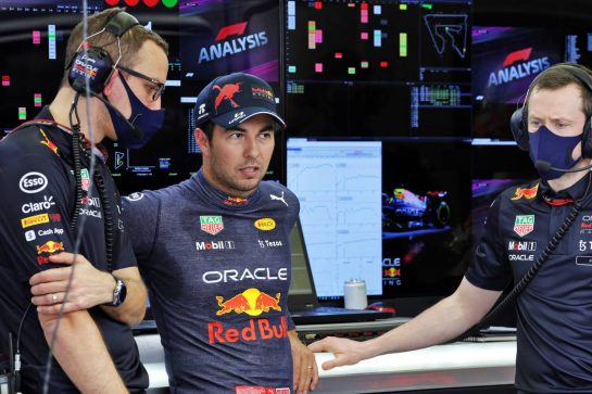 Sergio Perez (MEX) Red Bull Racing.
10.03.2022. Formula 1 Testing, Sakhir, Bahrain, Day One.
- www.xpbimages.com, EMail: requests@xpbimages.com © Copyright: Bearne / XPB Images