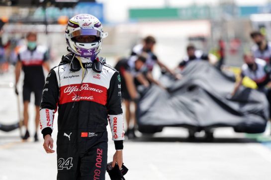 Guanyu Zhou (CHN) Alfa Romeo F1 Team.
10.03.2022. Formula 1 Testing, Sakhir, Bahrain, Day One.
- www.xpbimages.com, EMail: requests@xpbimages.com © Copyright: Bearne / XPB Images