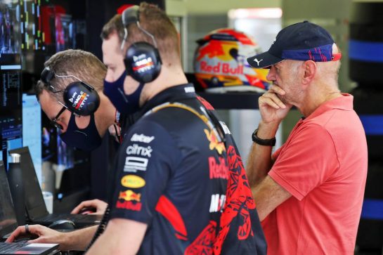 Adrian Newey (GBR) Red Bull Racing Chief Technical Officer.
10.03.2022. Formula 1 Testing, Sakhir, Bahrain, Day One.
- www.xpbimages.com, EMail: requests@xpbimages.com © Copyright: Coates / XPB Images