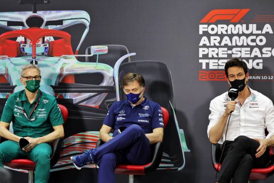 (L to R): Mike Krack (LUX) Aston Martin F1 Team, Team Principal; Jost Capito (GER) Williams Racing Chief Executive Officer; and Toto Wolff (GER) Mercedes AMG F1 Shareholder and Executive Director, in the FIA Press Conference.
10.03.2022. Formula 1 Testing, Sakhir, Bahrain, Day One.
- www.xpbimages.com, EMail: requests@xpbimages.com © Copyright: Bearne / XPB Images