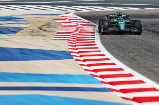 Sebastian Vettel (GER) Aston Martin F1 Team AMR22.
11.03.2022. Formula 1 Testing, Sakhir, Bahrain, Day Two.
- www.xpbimages.com, EMail: requests@xpbimages.com © Copyright: Moy / XPB Images
