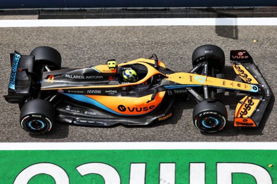 Lando Norris (GBR) McLaren MCL36.
11.03.2022. Formula 1 Testing, Sakhir, Bahrain, Day Two.
- www.xpbimages.com, EMail: requests@xpbimages.com © Copyright: Batchelor / XPB Images