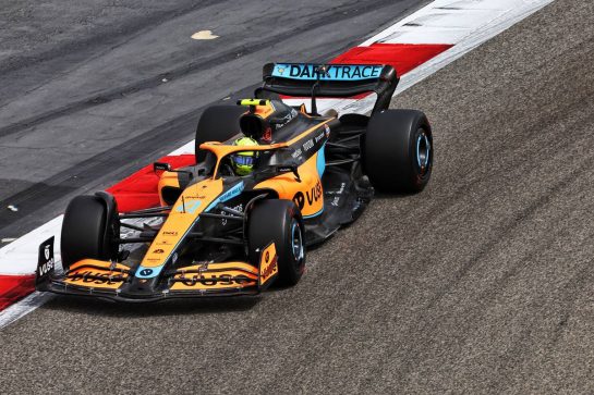 Lando Norris (GBR) McLaren MCL36.
11.03.2022. Formula 1 Testing, Sakhir, Bahrain, Day Two.
- www.xpbimages.com, EMail: requests@xpbimages.com © Copyright: Batchelor / XPB Images