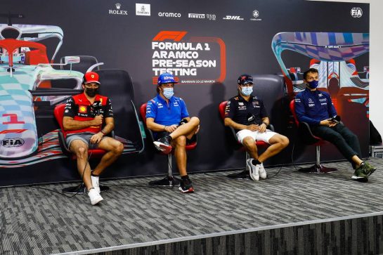 The FIA Press Conference (L to R): Carlos Sainz Jr (ESP) Ferrari; Fernando Alonso (ESP) Alpine F1 Team; Sergio Perez (MEX) Red Bull Racing; Alexander Albon (THA) Williams Racing.
11.03.2022. Formula 1 Testing, Sakhir, Bahrain, Day Two.
- www.xpbimages.com, EMail: requests@xpbimages.com © Copyright: XPB Images