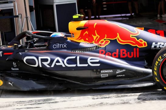 Sergio Perez (MEX) Red Bull Racing RB18 - sidepod detail.
12.03.2022. Formula 1 Testing, Sakhir, Bahrain, Day Three.
- www.xpbimages.com, EMail: requests@xpbimages.com © Copyright: Batchelor / XPB Images