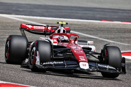 Guanyu Zhou (CHN) Alfa Romeo F1 Team C42.
12.03.2022. Formula 1 Testing, Sakhir, Bahrain, Day Three.
- www.xpbimages.com, EMail: requests@xpbimages.com © Copyright: Moy / XPB Images
